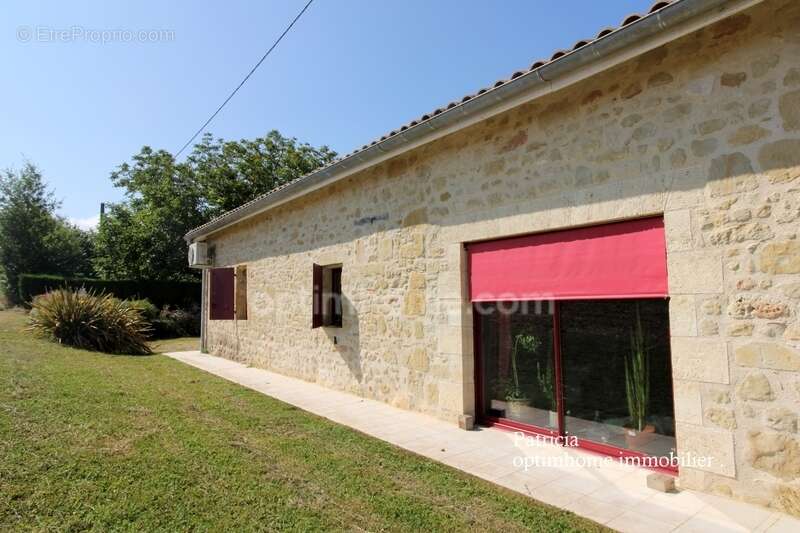Maison à MONTETON