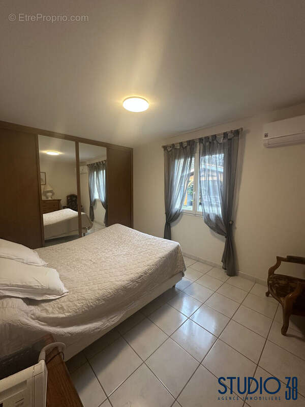 CHAMBRE 2/3