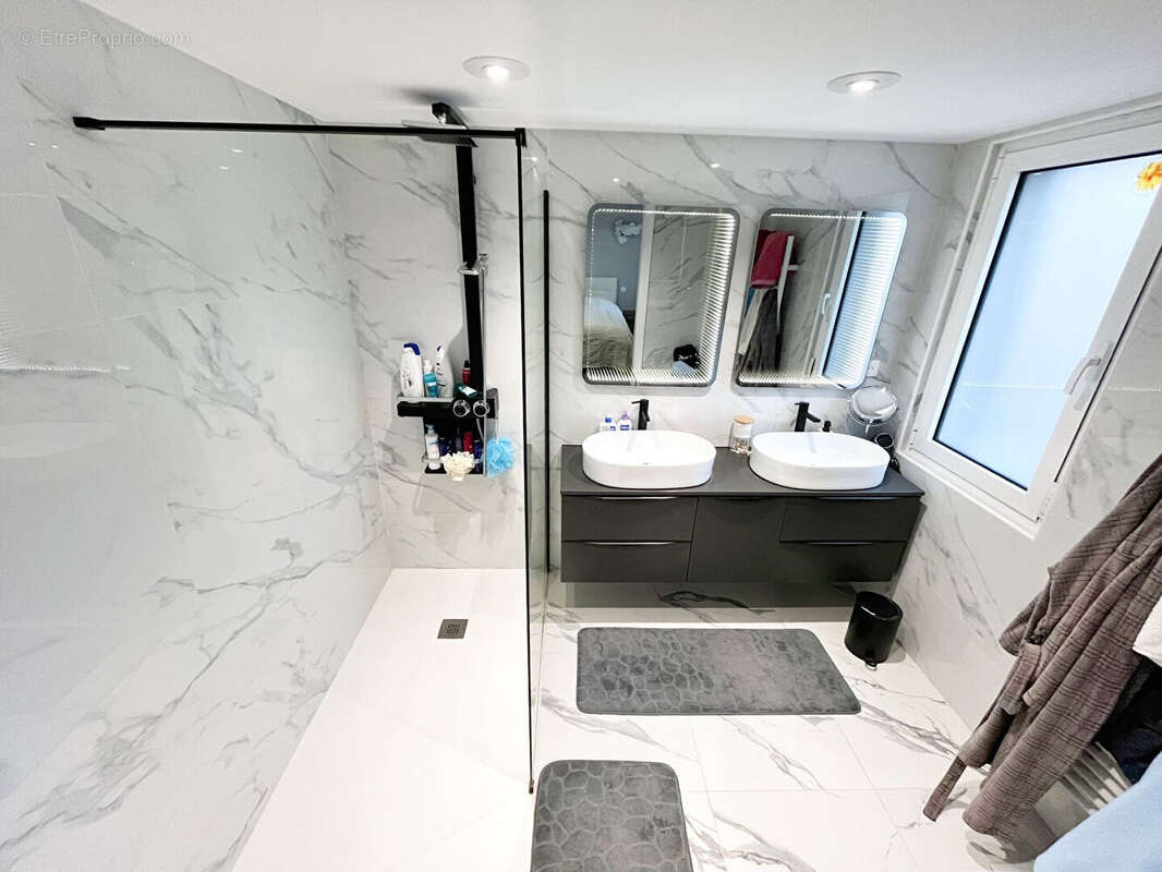 Appartement 5 pièces de 171 m2 - photo 9