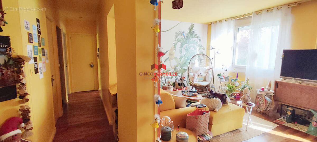 Appartement à LA CELLE-SAINT-CLOUD