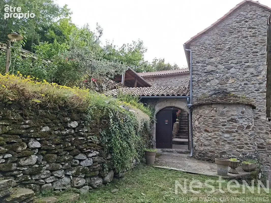 Maison en pierre rénovée de 124 m2 avec 7 678 m² de terrain - Havre de paix en Cévennes - photo 21