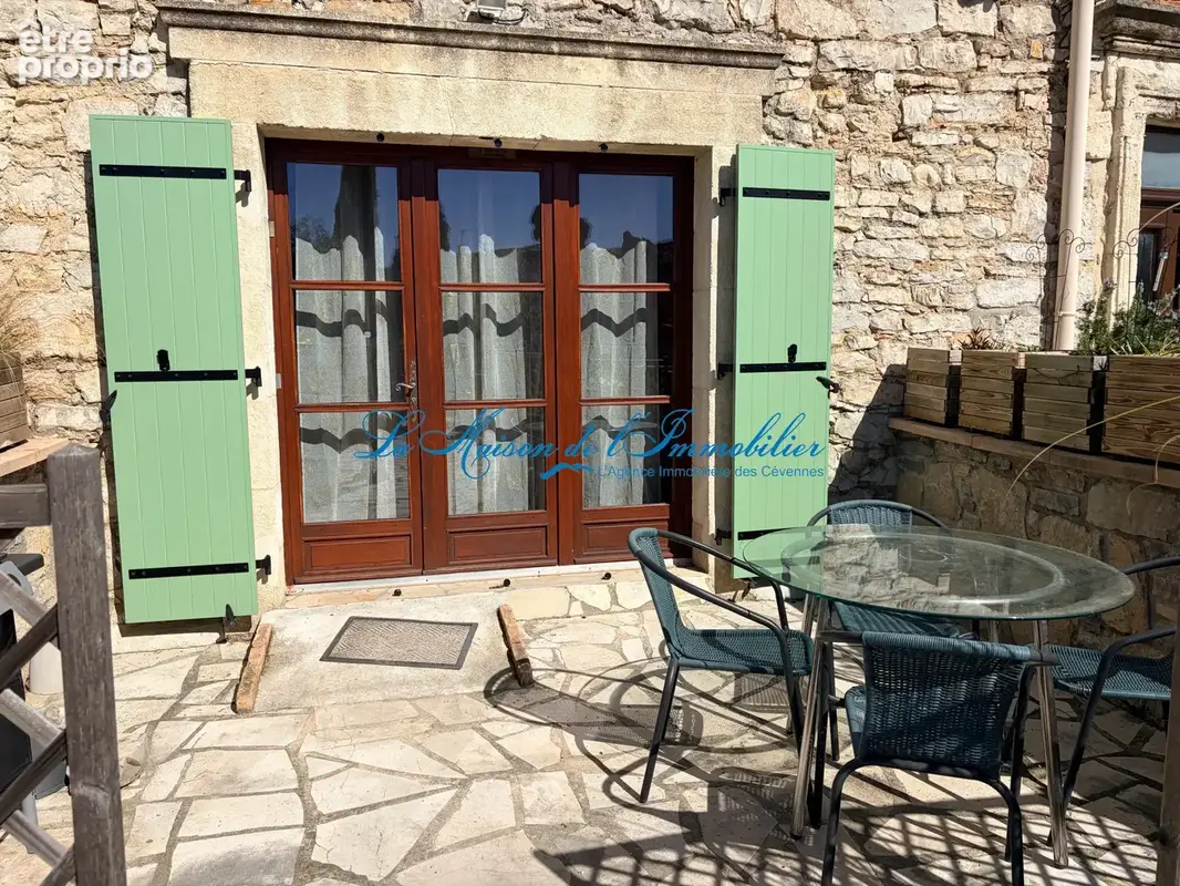 Canaules et Argentieres, dans une maison en pierres, T3 de caractère en RDC avec terrasse - photo 2
