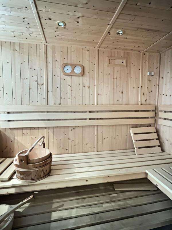 Villa 5 chambres, piscine et sauna, garage 2 voitures - photo 13