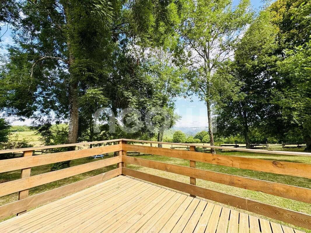 Maison à SAINT-GEORGES-DE-MONS