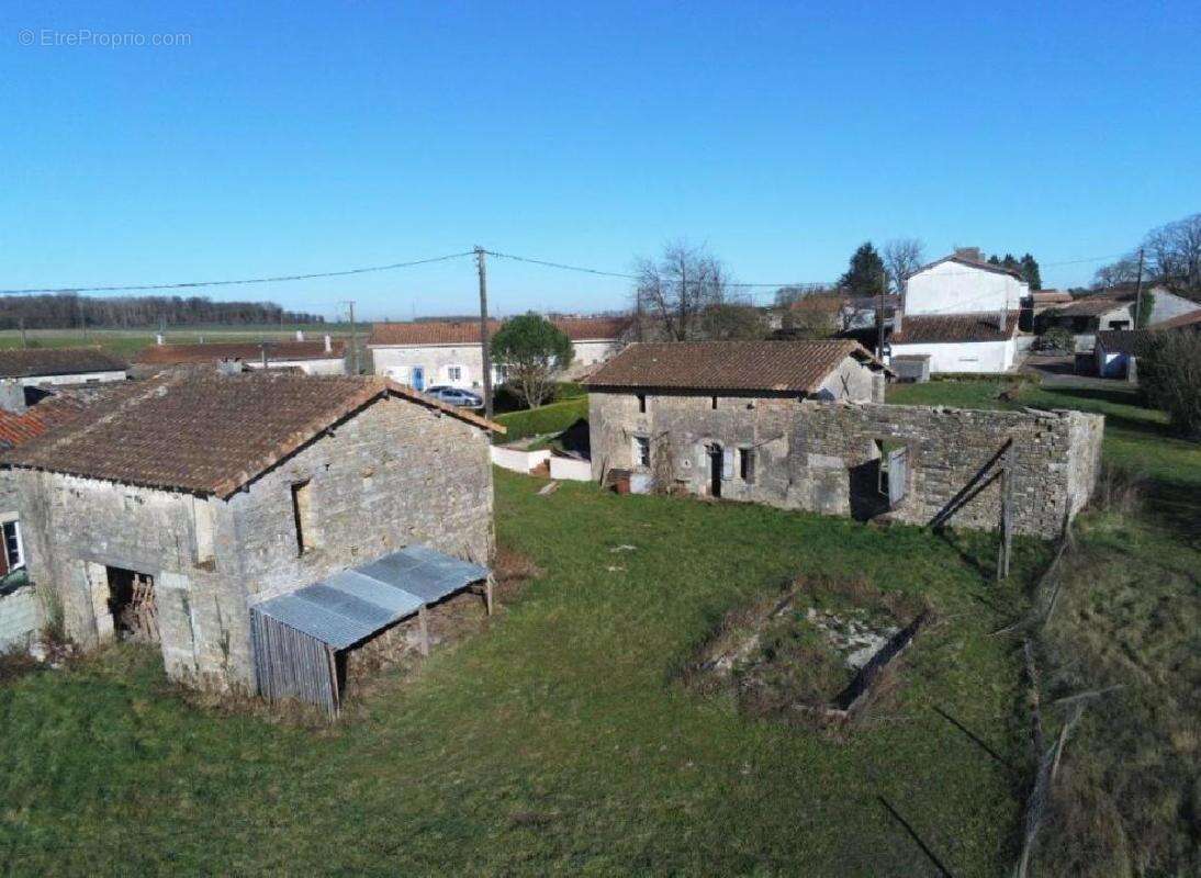 Maison à VILLEFAGNAN