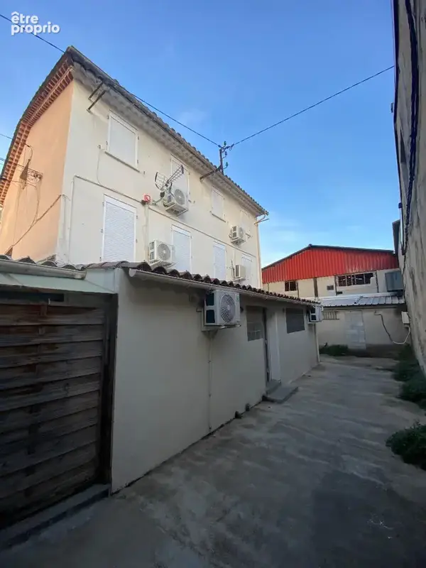 Immeuble La Seyne Sur Mer 15 pièce(s) 203 m2 - photo 2