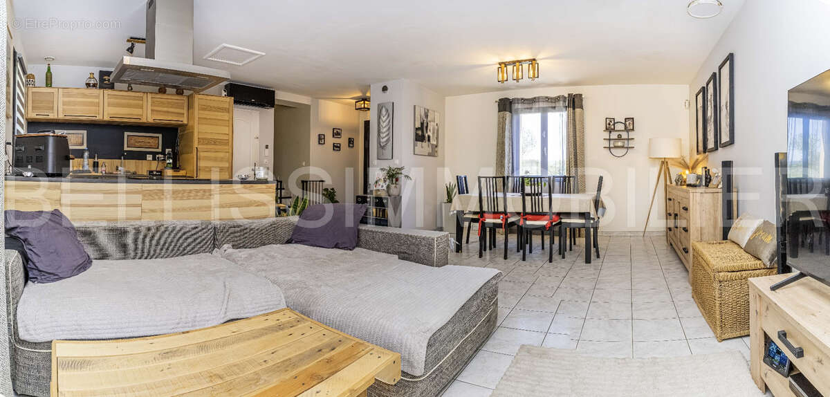 Villa en très bel état avec piscine proche du centre village - photo 3