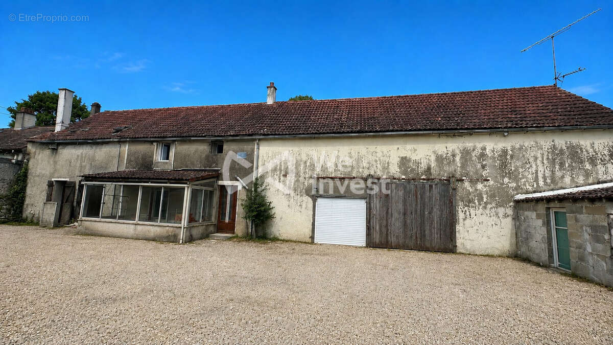 Maison à AUXY