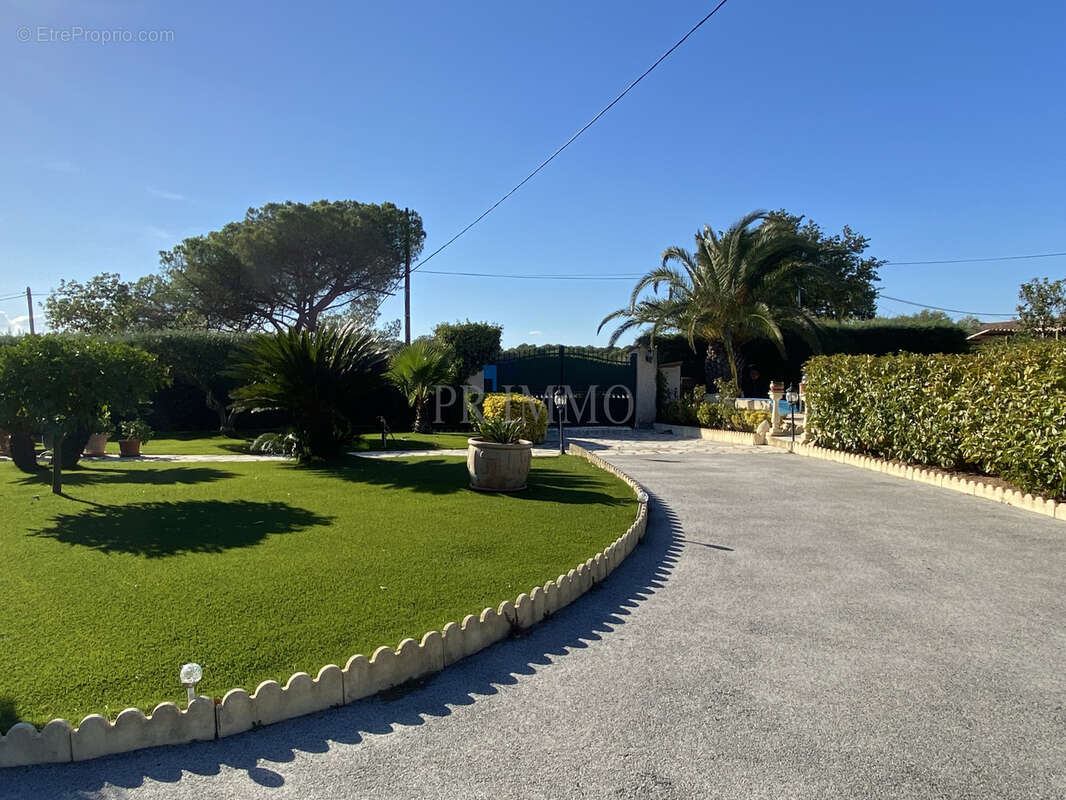 Maison à FREJUS
