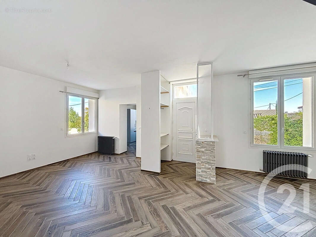 Maison 93 m² à Ruelle-Sur-Touvre  - photo 5