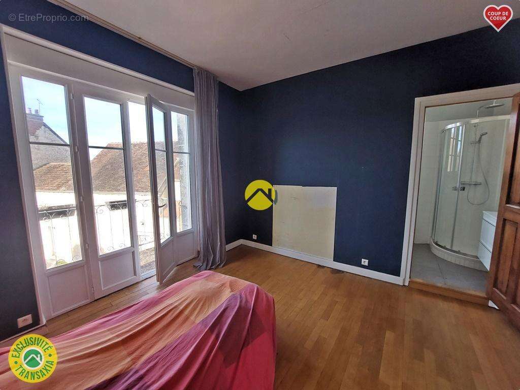 Maison à MOULINS-EN-TONNERROIS