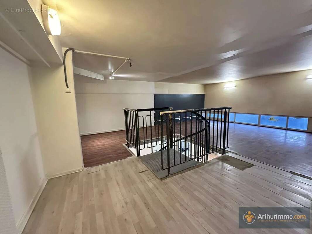 Commerce à LES PAVILLONS-SOUS-BOIS