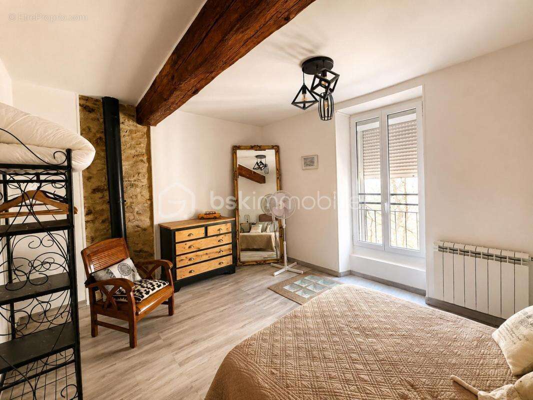 Maison à VILLEMOUSTAUSSOU