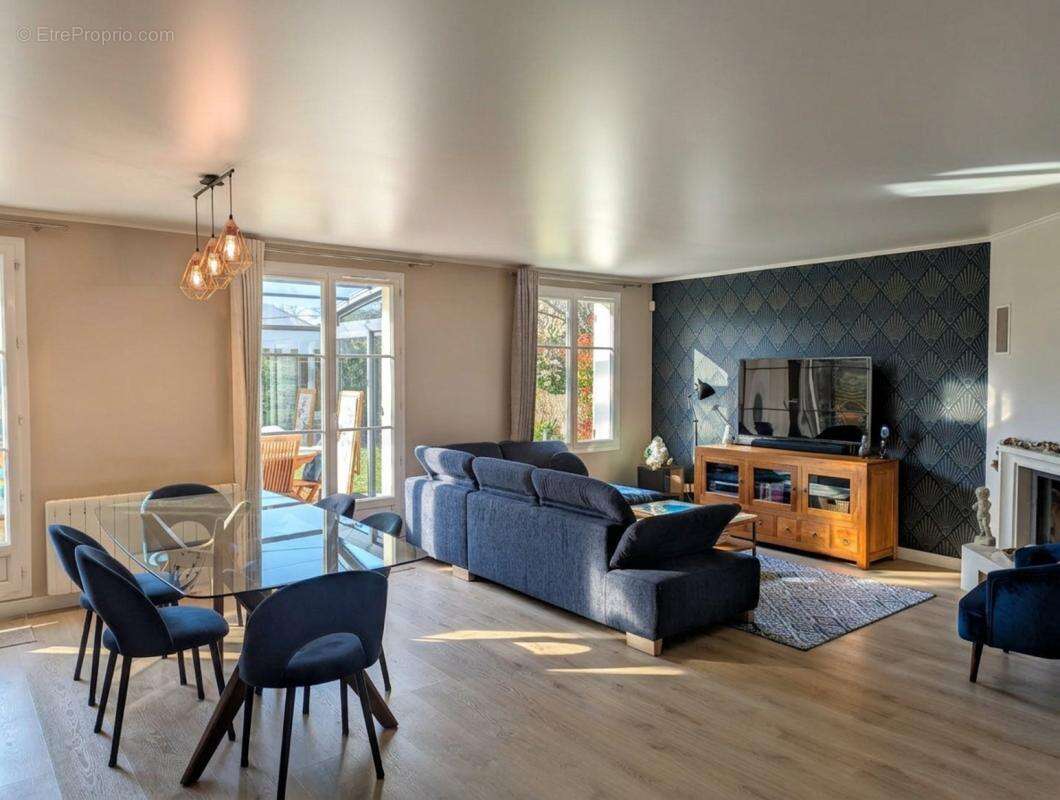 Maison à MAROLLES-EN-HUREPOIX