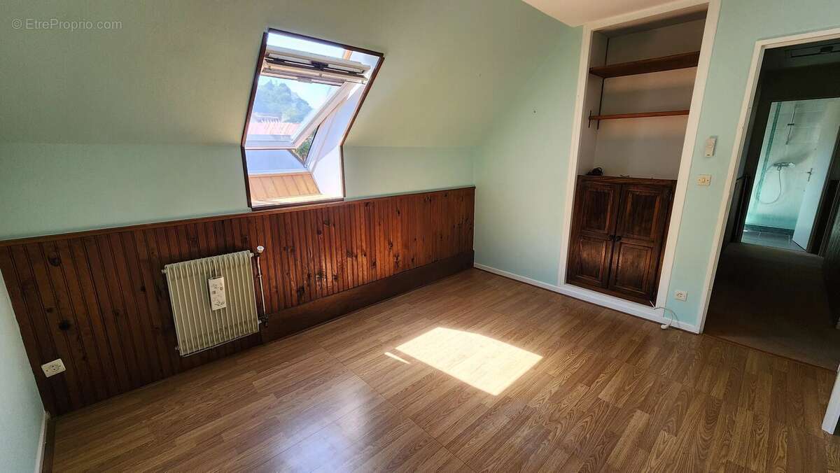 MAZERES LEZONS, A VENDRE Maison 122 m² sur 453 m² de terrain, garage, carport - photo 7