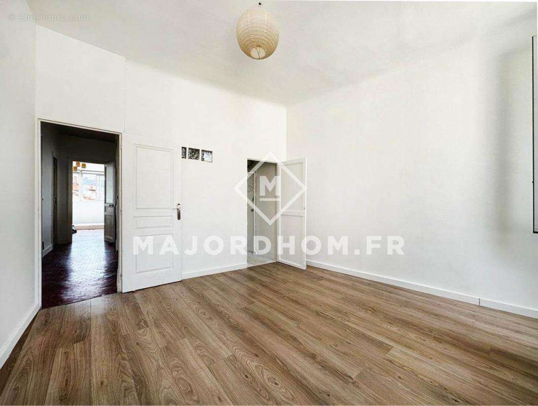 Appartement à MARSEILLE-6E