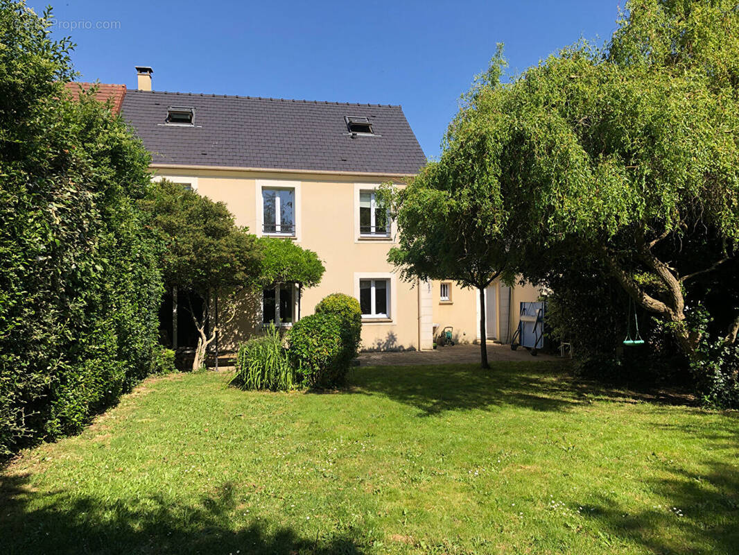 Maison à TOUSSUS-LE-NOBLE
