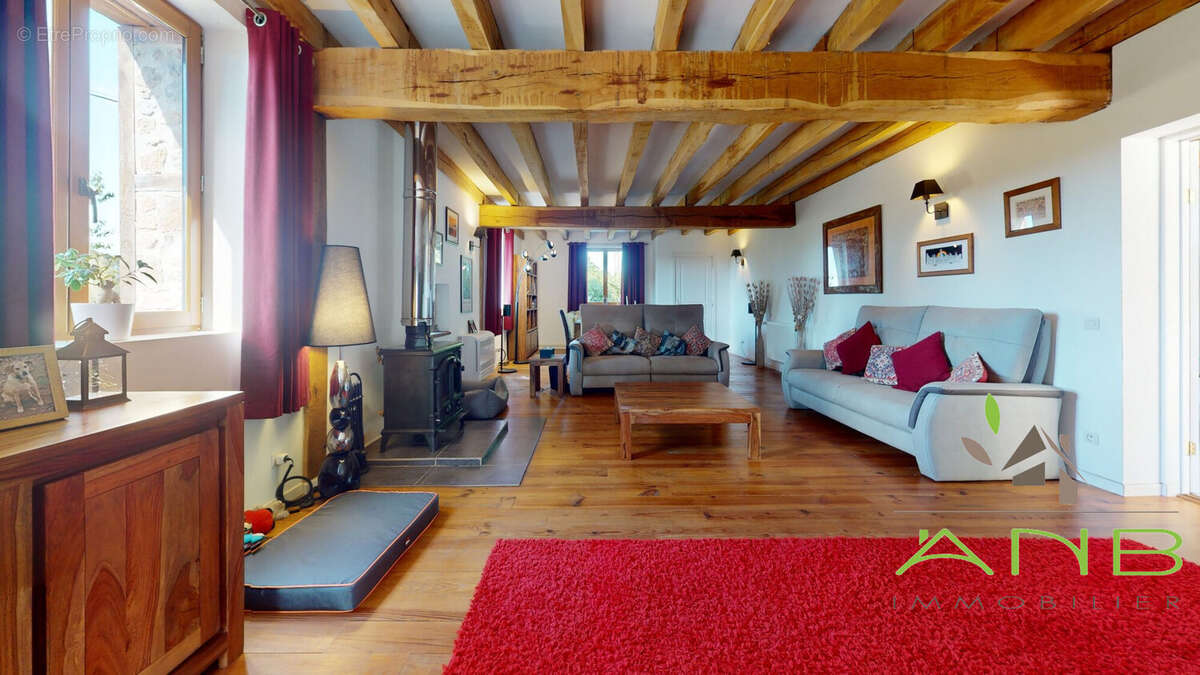 Maison à BUSSEROLLES