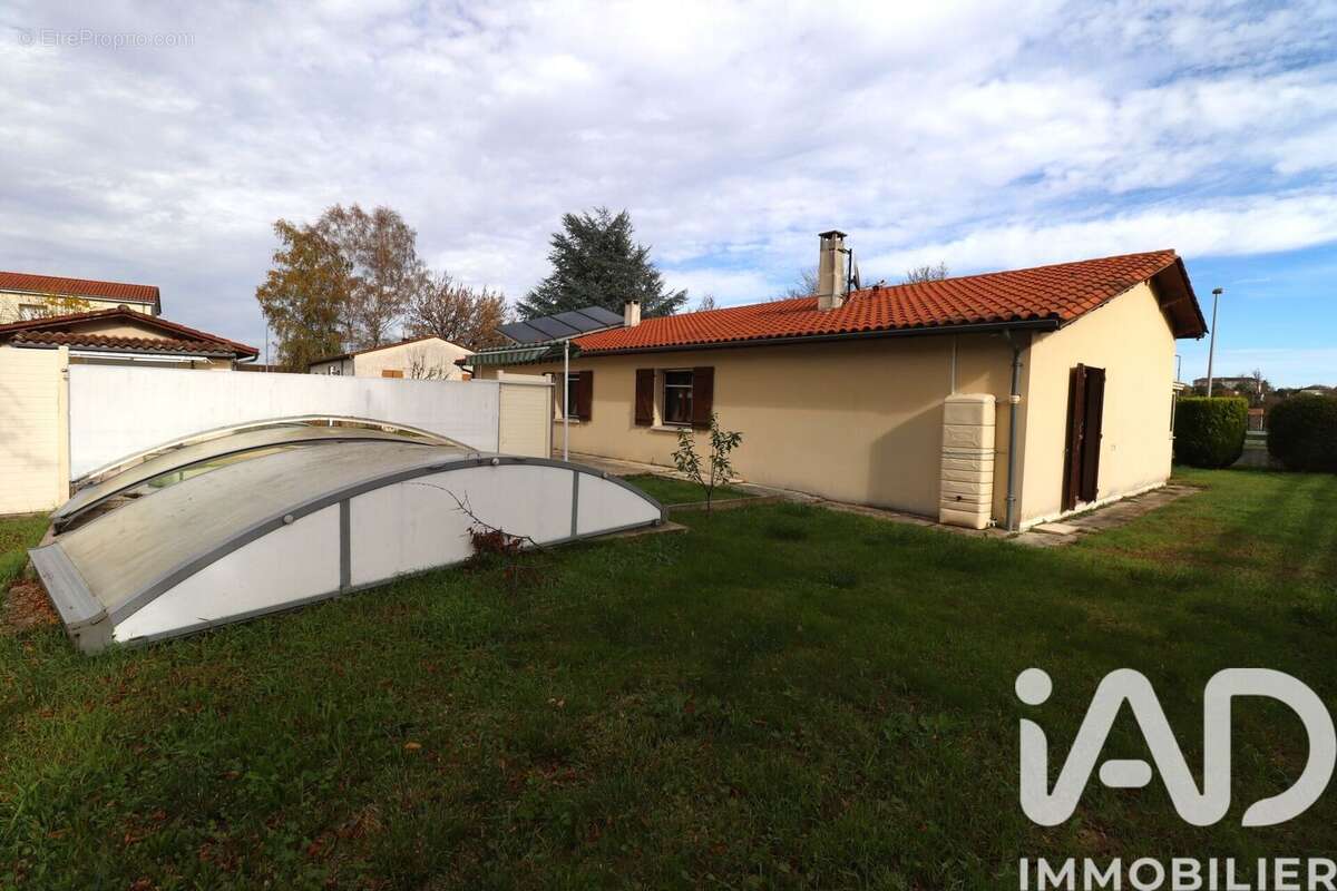 Maison 111 m² à Saint-Martin-D'ary  - photo 5