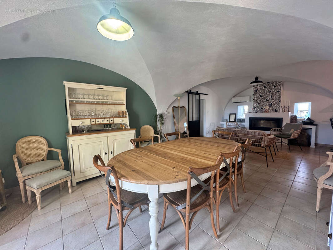 Maison à SAINT-MARCEL-LES-SAUZET