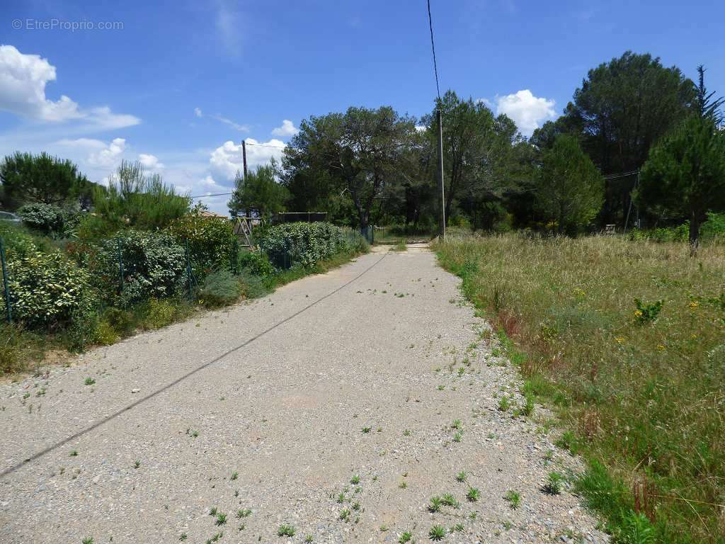 Terrain à CLERMONT-L&#039;HERAULT