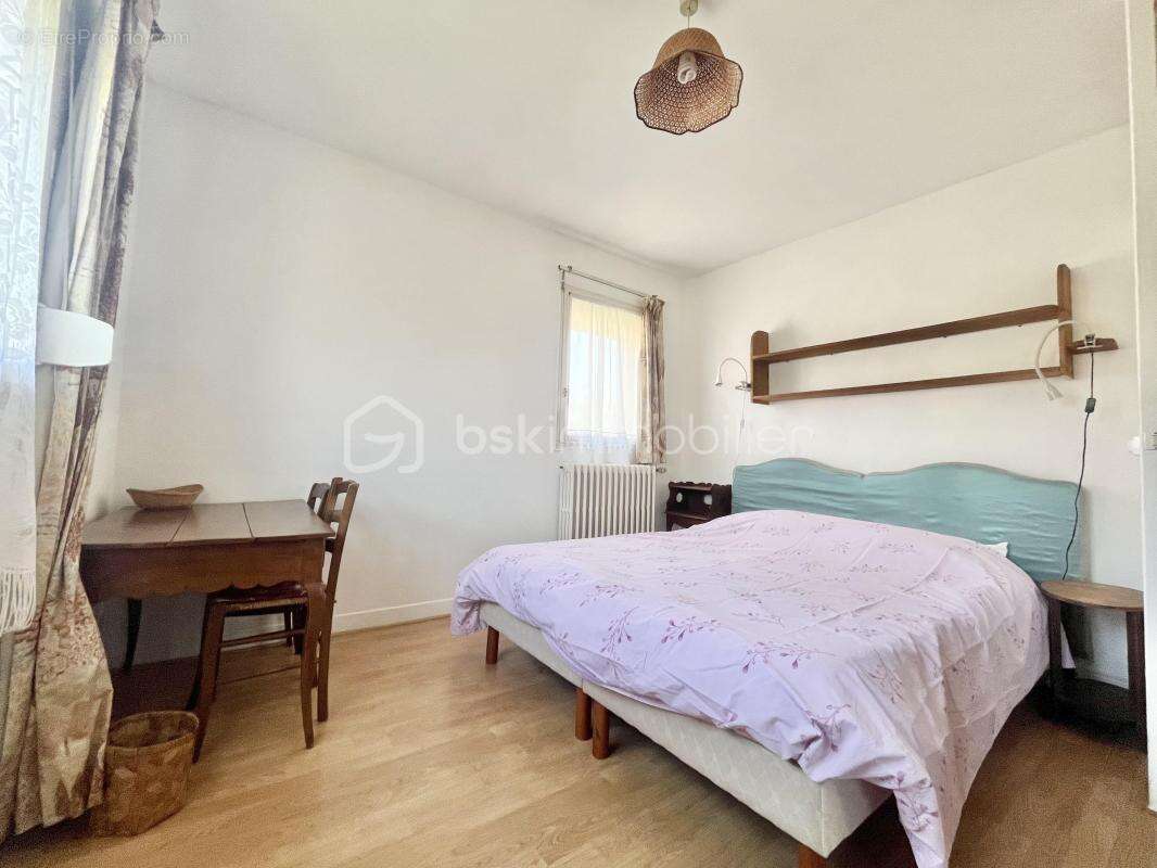 Maison familiale de 150m2 sur un terrain de 930m2 - photo 11