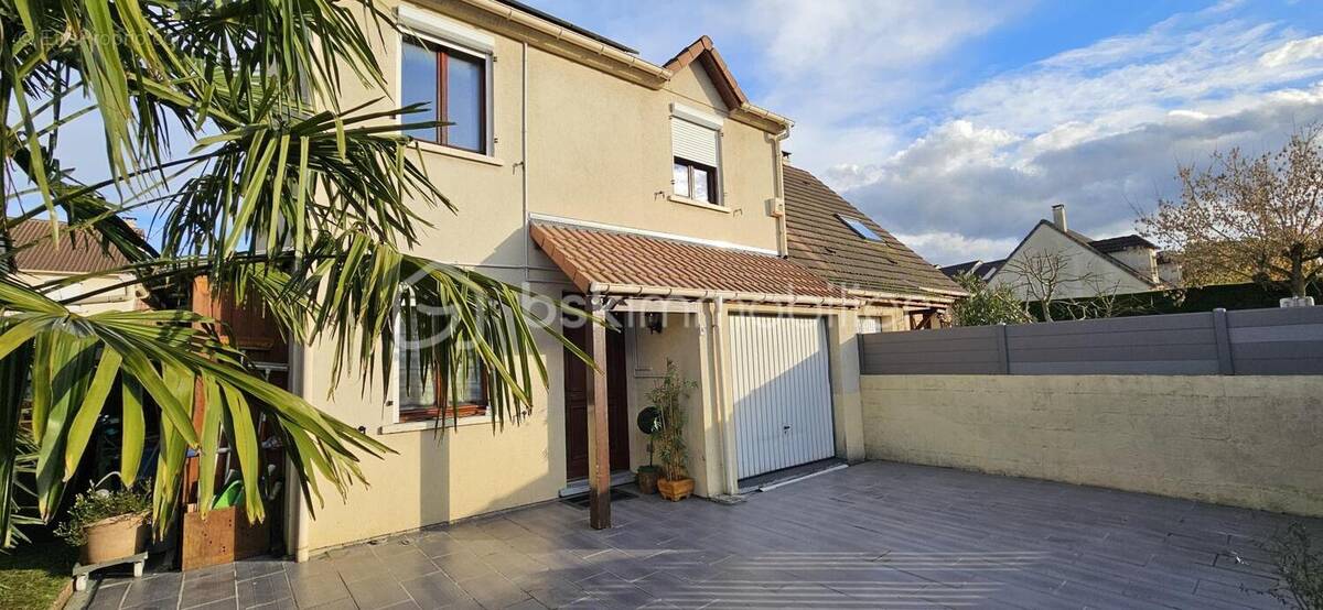 Maison à LA QUEUE-EN-BRIE