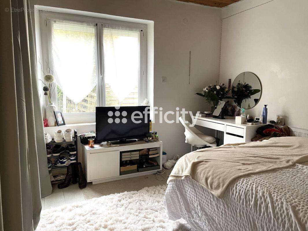 Maison à SAINTE-GENEVIEVE