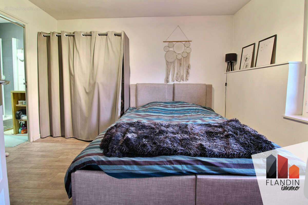 Appartement à CRAPONNE