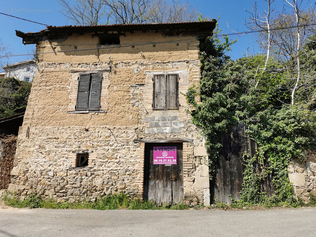 Maison à LIMONY
