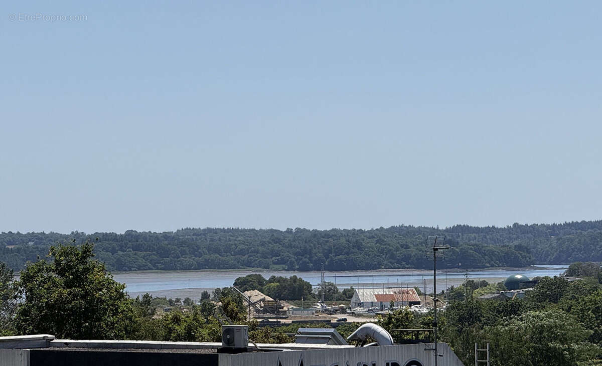 QUIMPER, Beau T2 état neuf avec terrasse de 30 m² et parking couvert - photo 11