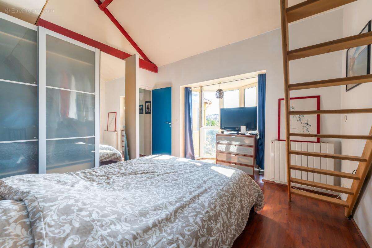 Maison à NANTERRE