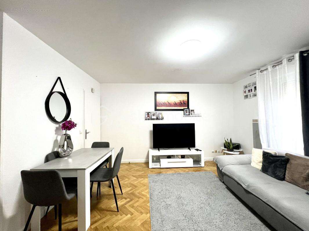 Appartement à LIMEIL-BREVANNES