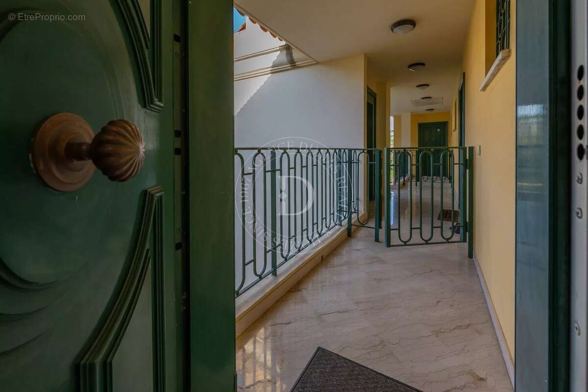 Appartement à BEAULIEU-SUR-MER