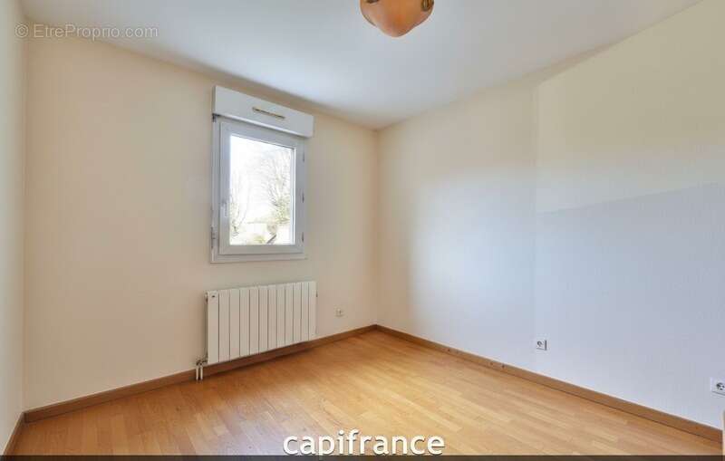 Appartement à SAINT-GENIS-LES-OLLIERES