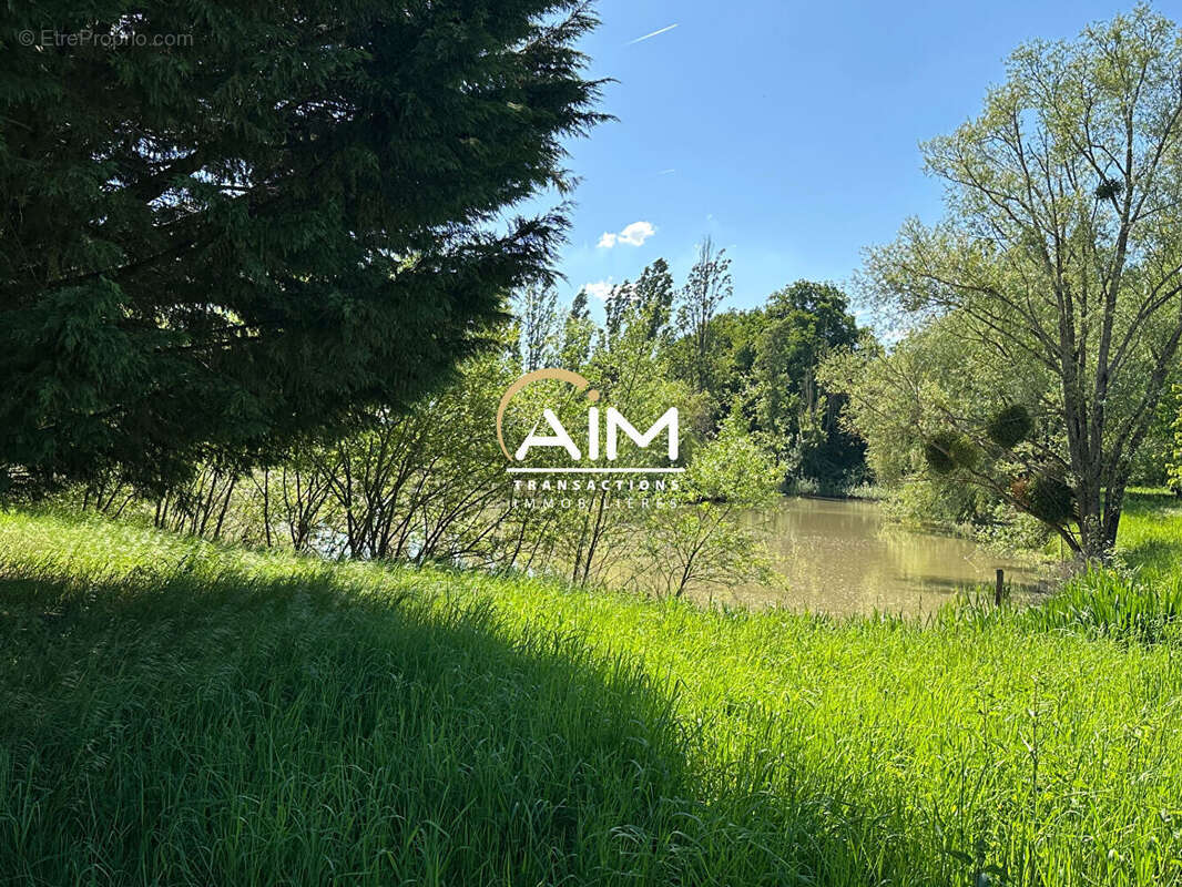 Maison à POCE-SUR-CISSE