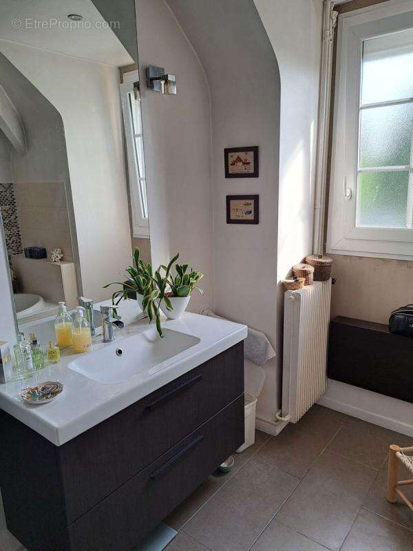 Jolie maison 7 pièces au calme coeur village - photo 16