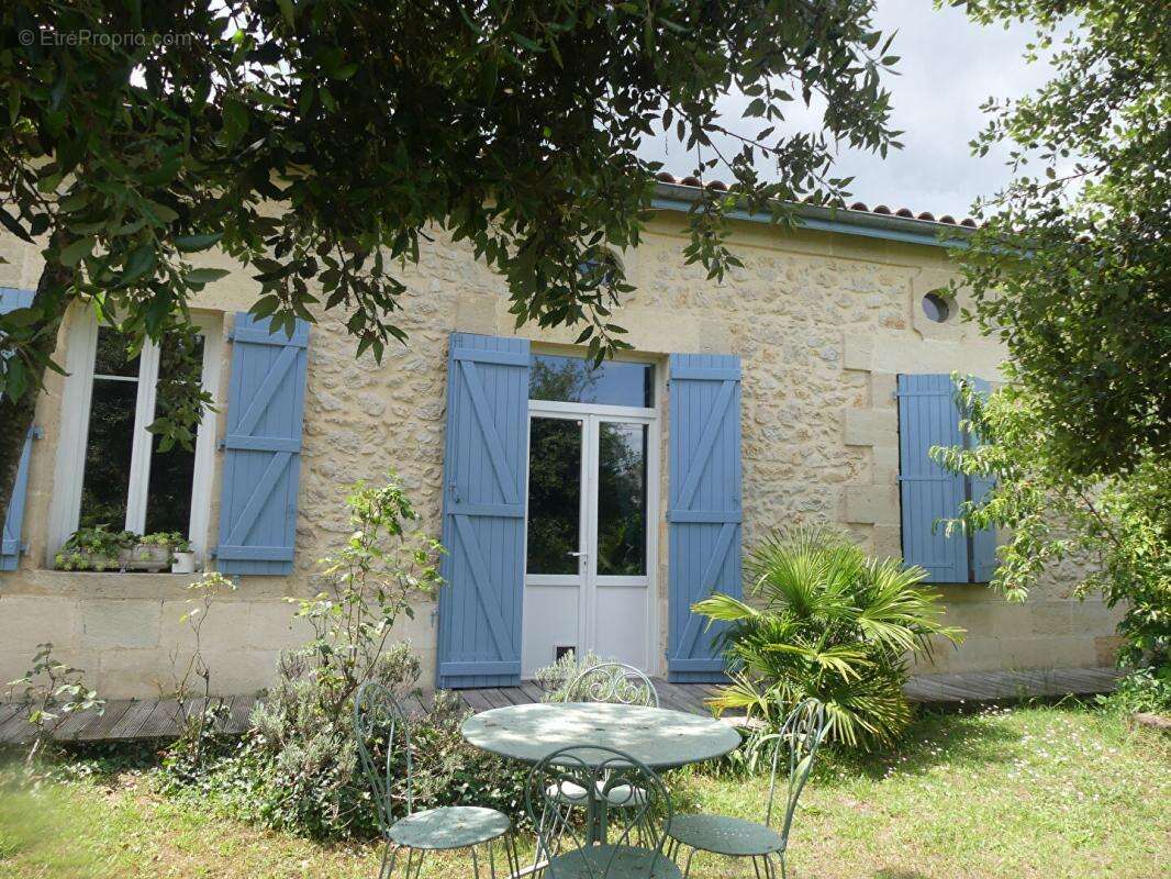 Maison à ILLATS