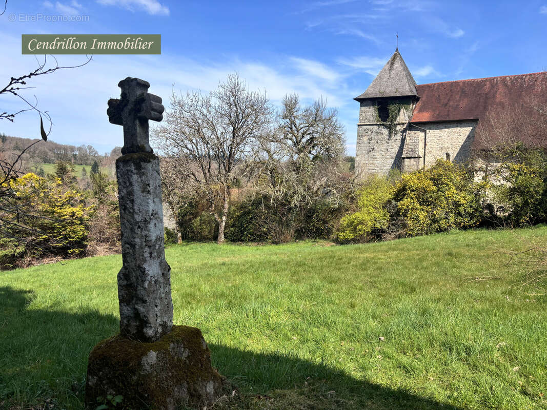Maison à SAINT-JUNIEN-LA-BREGERE