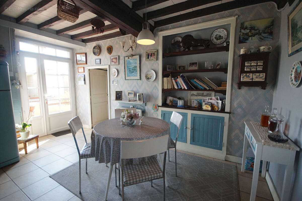 Maison à NOTRE-DAME-DE-CENILLY