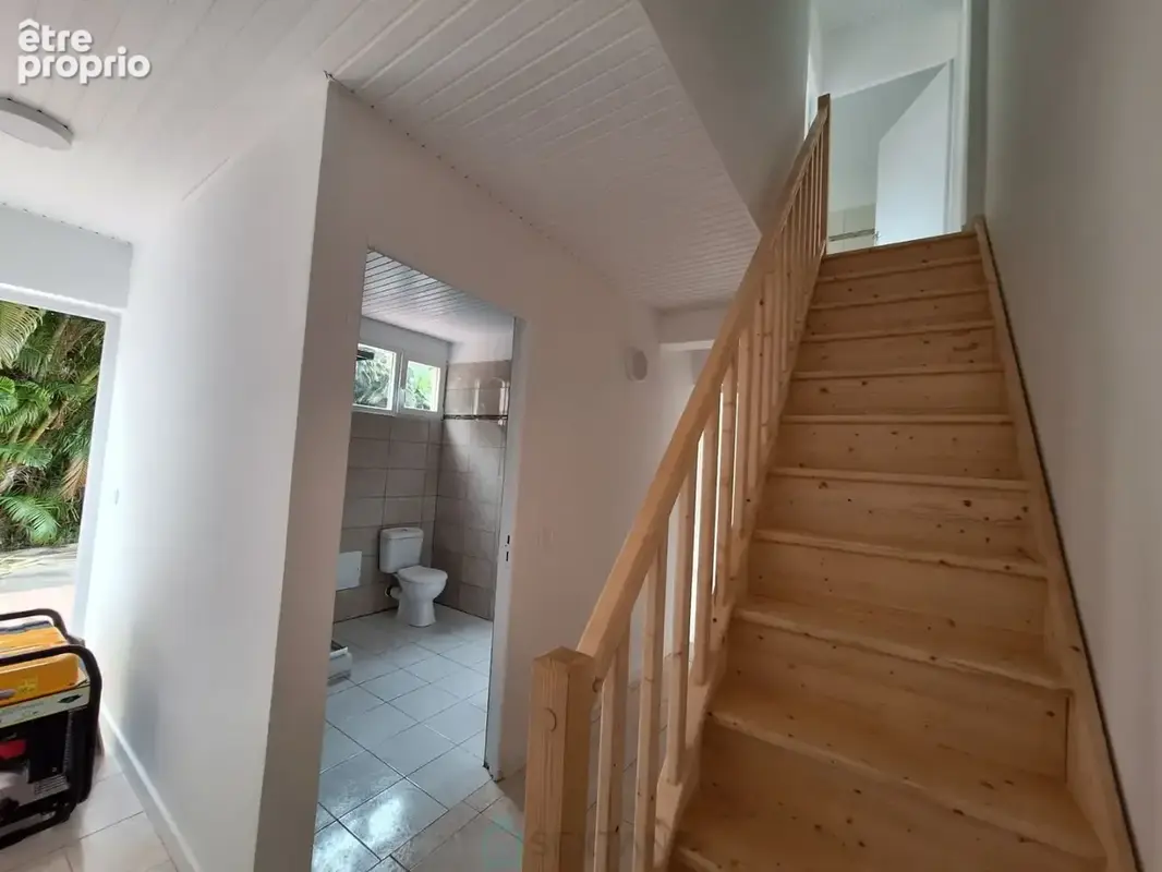 Immeuble de rapport idéalement situé au centre proche de tous les centres d'interêts pour les enfants et les parents. - photo 5