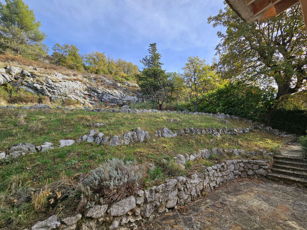 Maison à SAINT-VALLIER-DE-THIEY