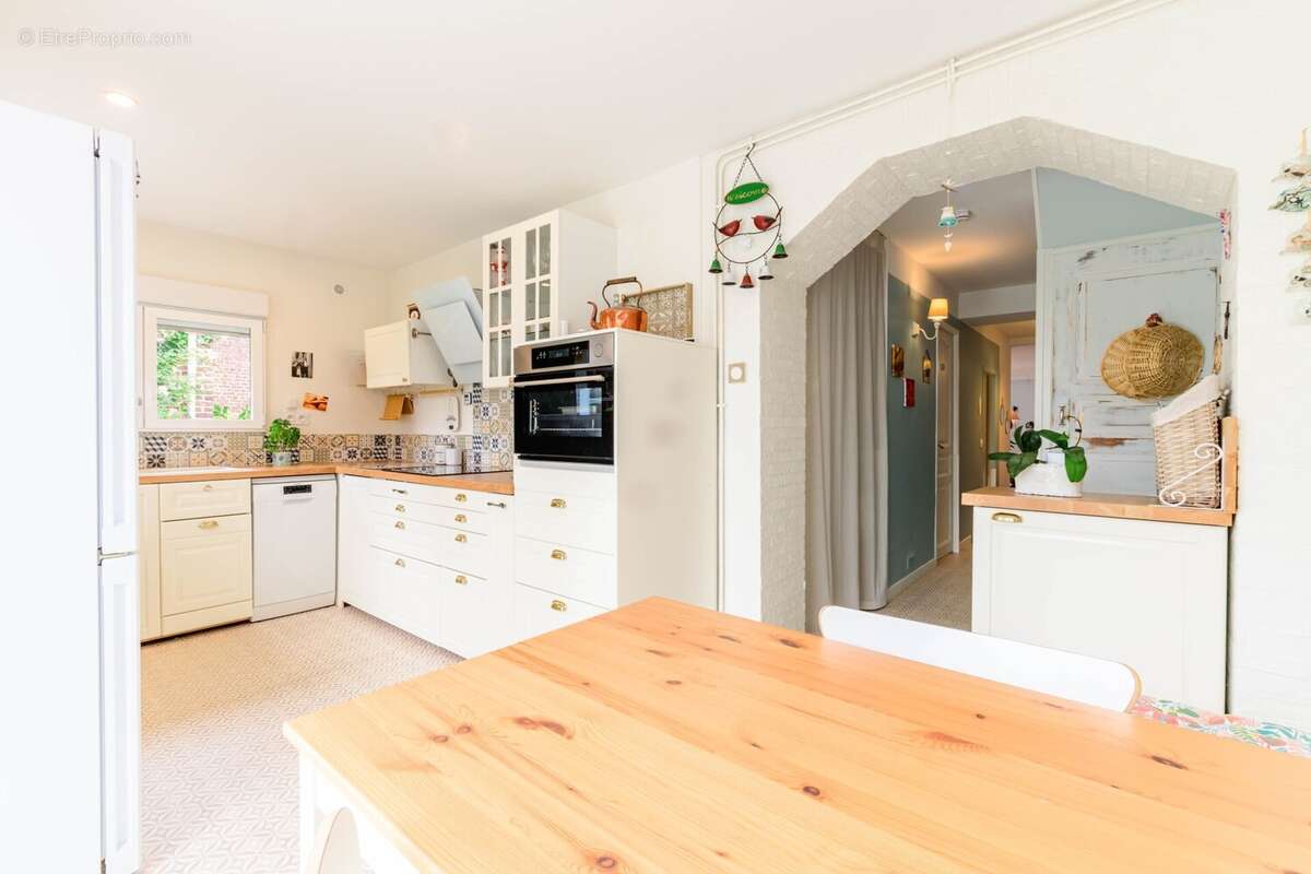 Maison à MONCHECOURT