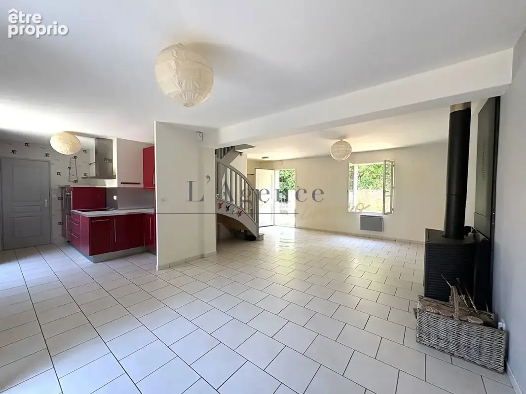 Maison  6 pièce(s) 122m² - photo 2