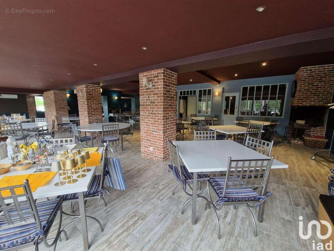 Photo 8 - Commerce à SAINT-HILAIRE-SAINT-MESMIN