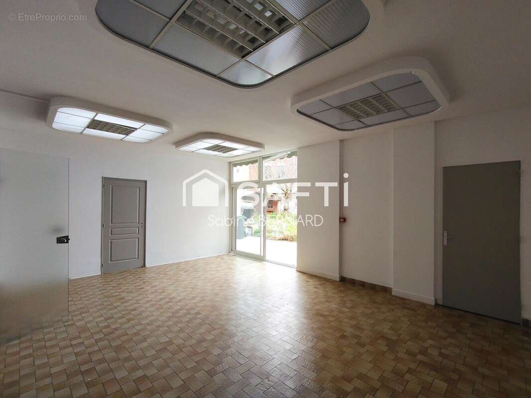 Photo 6 - Commerce à ARMENTIERES