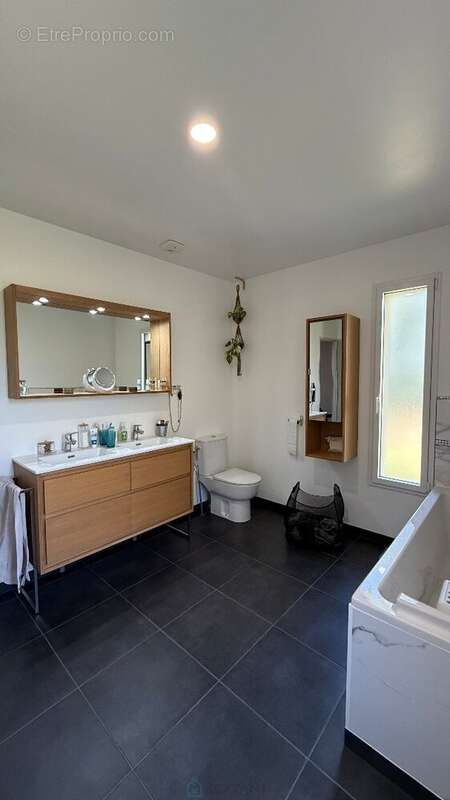 Maison à BOURGTHEROULDE-INFREVILLE