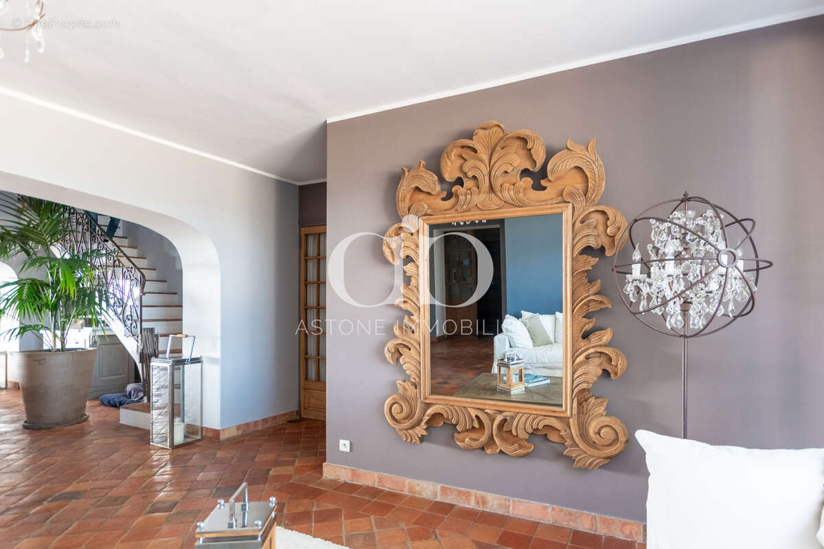 Maison à LA CADIERE-D'AZUR