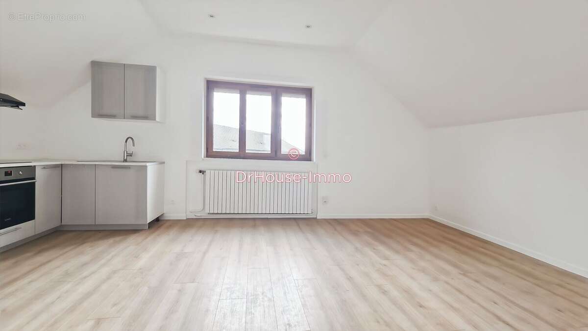 Appartement à MAUCHAMPS