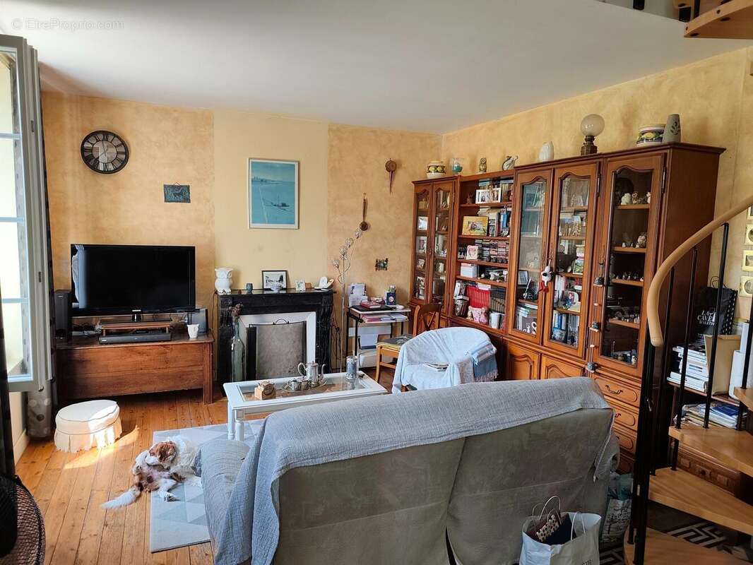 Photo 7 - Maison à VILLELOIN-COULANGE